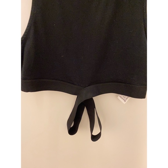 Never worn black crop top🖤 - Picture 4 of 5